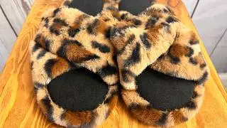 Snug Leaves Women's Fluffy Cross Band Open Toe Slippers Review