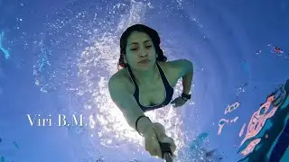 Underwater pool fun(Viri)