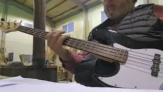 베이스기타 독학첫달. 마음만 마커스 밀러 