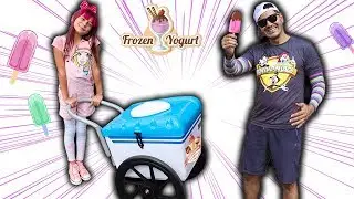 BIANKINHA FINGE BRINCAR DE VENDER SORVETE - Biankinha Pretend Play Selling Ice Cream