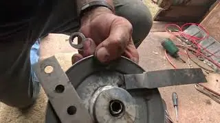 Wright ZK61 едет не прямо. Обнаружен разболтанный левый насос.