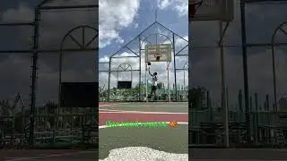 Basketball one hand reverse layup 🏀