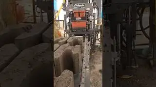 RE block Casting by Automatic Cating machin#expressway #construction #life #road #highwayprojects