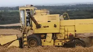Harvest 2020 ~ 2 Classic New Holland Clayson Combines Harvesting Oats
