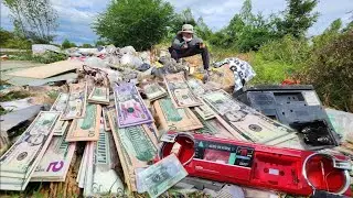 Wow wow wow, It's Amazing today I found a lot of money in the black bag at new landfill 😱😱$$$$$