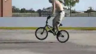 *-BMX 03-* BMX Flatland: How to 180 Bunny hop.