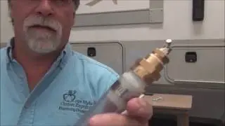 DIY 5th Wheel Landing Gear Maintenance  www.EV4Unow.com