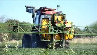 Case 844 mit Amazone am spritzen