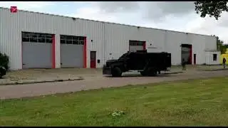 Politie valt met zwaar materieel pand binnen op industrieterrein Lelystad