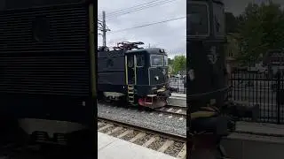 SJ Rc5 1388 intercity train to Vaster&aring;s passing in Sp&aring;nga station (Stockholm)