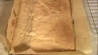 How so you know a sponge cake is baked?