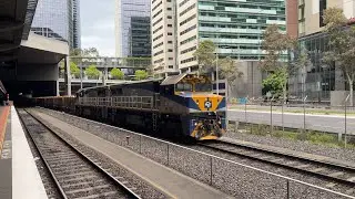 CFCLA VL353 & RailFirst VL360 Passes Through Southern Cross Station from Long Island - HORN SHOW
