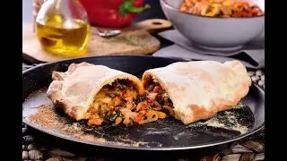 Calzone de Atún con Pimientos