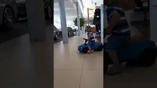 Jon&aacute;&scaron;ek a BMW