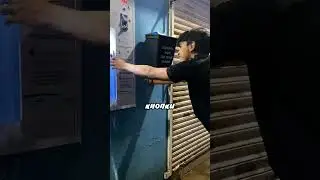 Постамат затапливает улицу 😅