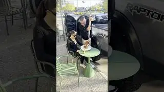 Этот лавочник всех обманул!