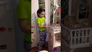 Алиса красит дом! // Alisa&FAMILY #алисаисемья #семейныйканал #Алиса #семьяиалиса