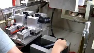 hot plate welding machine.AVI