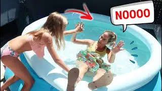 MI HIJA DANIELA ME TIRA A LA PISCINA CON ROPA 😱 ME CAIGO AL AGUA DE CABEZA Doble Twins