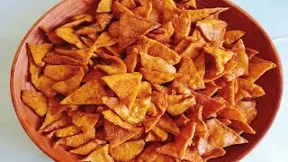 চিপসের মশলাসহ টমেটো চিপস রেসিপি।। Tomato triangle | crispy tomato chips