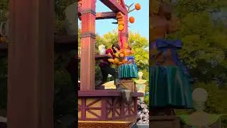 Disney Land Tokyo Villains Halloween Parade 2025  - Part 1 (Vertical)