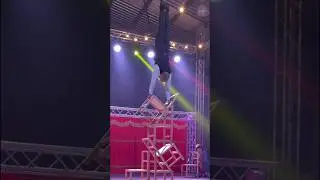 Chair Balance #handstand #handbalance #handbalancer #handbalancersoftiktok #handbalancers #short