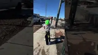 Kid makes #bottlecap #trickshot with #skateboard ! #trickshots #kid #skatepark #fun #skatelesson #🛹