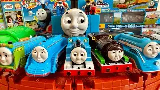プラレールトーマス ⭐️ビッグトーマスでモクモク大冒険！ 石炭をはこぶよ！ みんなクラッシュ！？ Adventure！