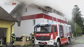 Großbrand bei Wohnhaus in Attnang-Puchheim ausgebrochen