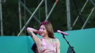 220527 백예린 - Stronger Than Me (cover) @SeoulJazzFestival (7)