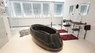Carbon Badewanne im Private Spa &ndash; Designstatement jenseits von Trends