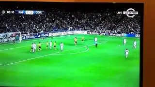 Mesut &Ouml;zil Amazing Free kick Goal 2 - 2 Real Madrid Vs Borussia Dortmund