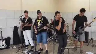 Banda Small Room - Highway To Hell (AC/DC Cover)