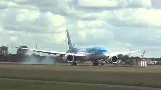 Arkefly Boeing 787-8 landing at Schiphol Amsterdam Airport | First visit 5-6-2014!