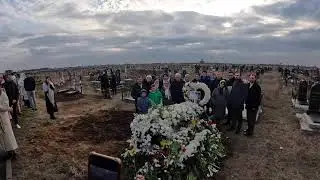 Прощание с Анютой и Тимошей 06.03.2024

(кладбище)
