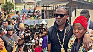 Rema visited his Childhood neighbourhood in Benin as community shutdown to welcome him 