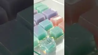 Sharp, crisp slicing with light wobble and subtle jelly squish