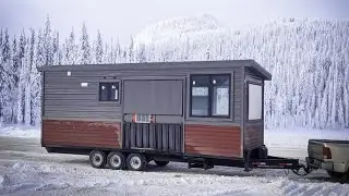 Why This Tiny House Is Bursting with Color and Clever Surprises &ndash; Come Explore It!