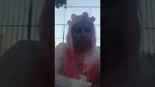 **Video antiguo** REINA DEL BRILLO  bebiendo en el parque con Soraya y Perroviejo
