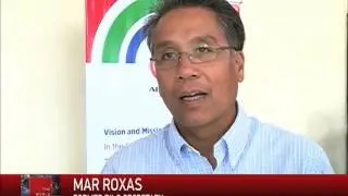 What Mar Roxas said on political turncoats
