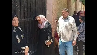 أنهيارولي أمر أمام باب مدرسة أم الأبطال