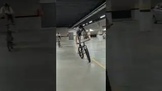TREINANDO P&Eacute; NO BANCO
