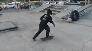 ESTICANDO AS PERNAS