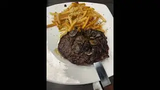 Exploring Jimmy P&rsquo;s in Naples FL #restaurant #burger #comfortfood #dining #yummyfood #floridalife