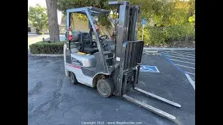 Lot 0100: Nissan 3000LB Capacity Forklift