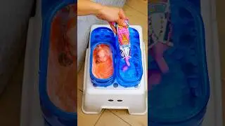 😻🫧 Fun Way to Wash Dirty Feet 🦶