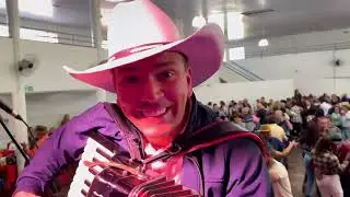 O bailão sertanejo esta chegando com lindas músicas
