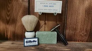 La rasatura in trincea. Gillette WW II.