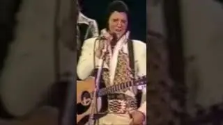 Elvis Presley funny moment in 1977🤣😂🎸🎸 #elvispresley #kingofrockandroll #funny #shorts