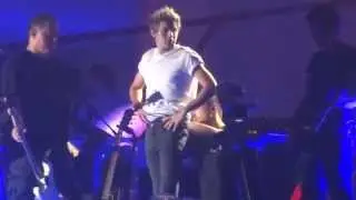 Niall's Mic - One Direction 9/12